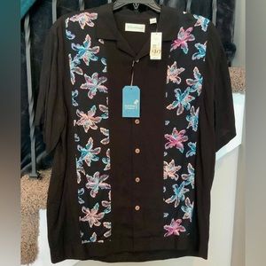 Men’s BRAND NEW Size Large Short Sleeve Shirt.  #1517